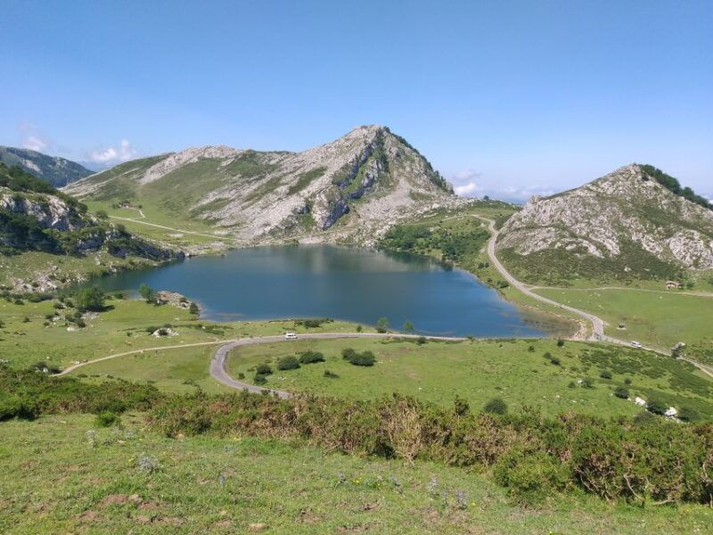 from-cangas-de-onis-lakes-of-covadonga-guided-day-trip