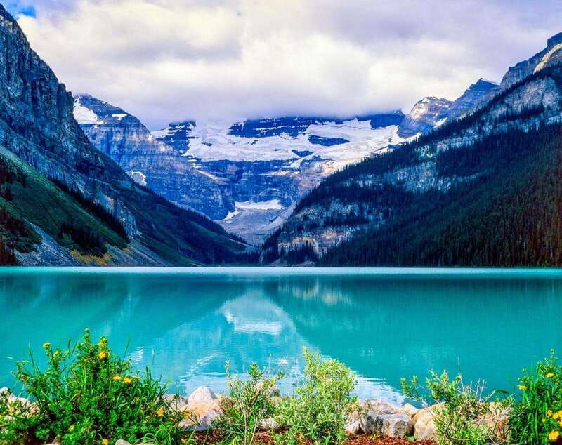 from-canmore-banff-moraine-lake-sunrise-lake-louise-tour