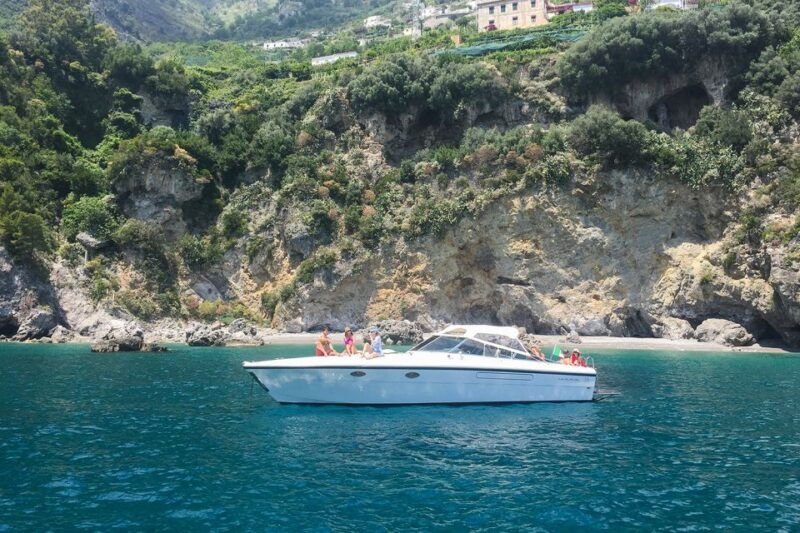 from-capri-capri-and-positano-full-day-private-boat-trip