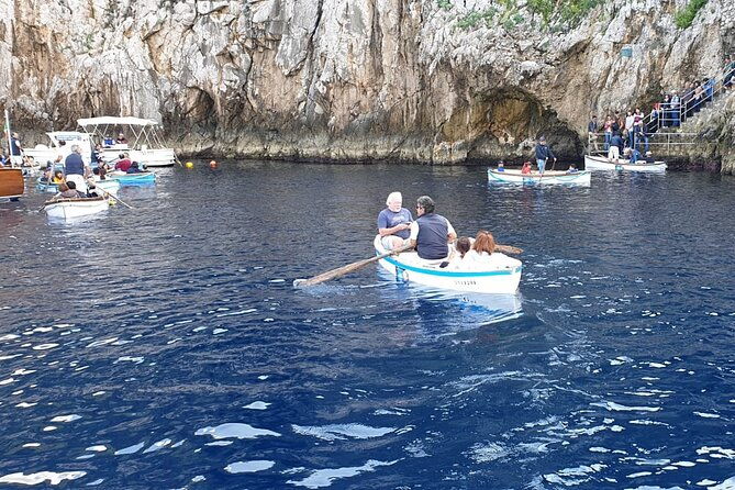 from-castellammare-di-stabia-capri-blue-grotto-boat-tour
