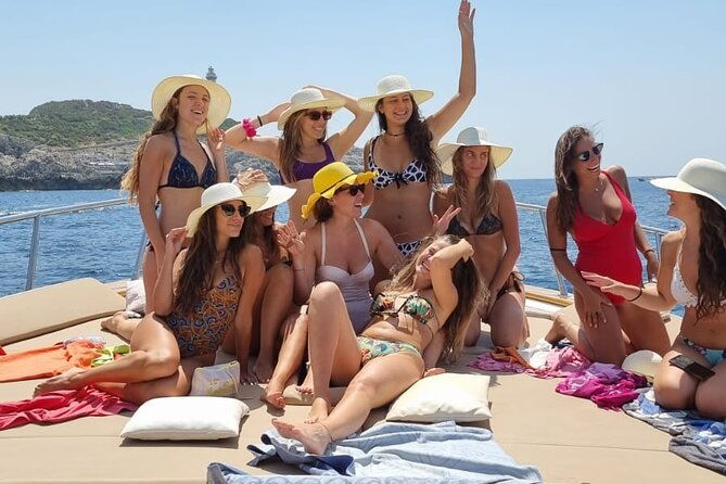 from-castellammare-di-stabia-capri-blue-grotto-boat-tour