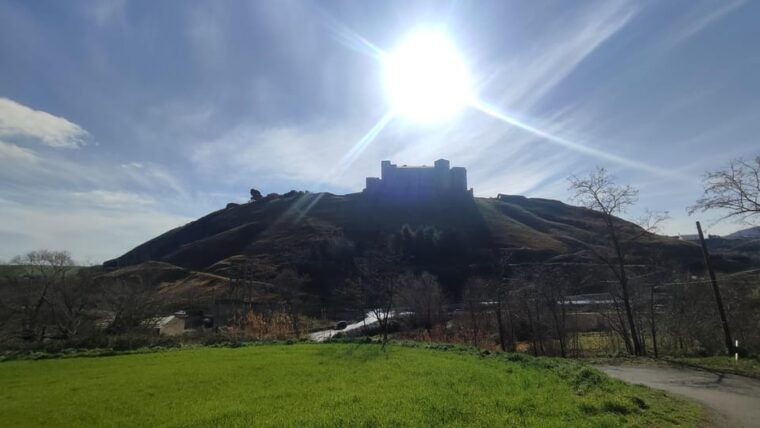 from-castelmezzano-guided-hike-to-pietrapertosa-and-back