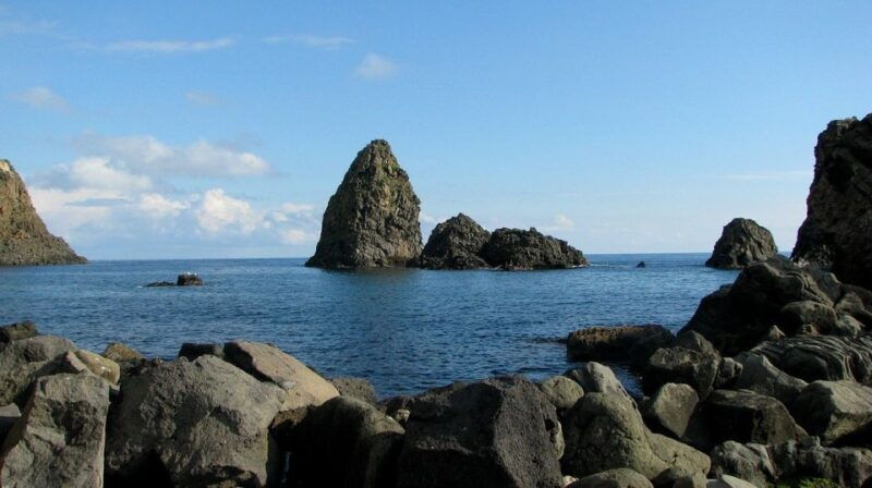 from-catania-aci-castello-sailing-boat-trip-with-aperitif