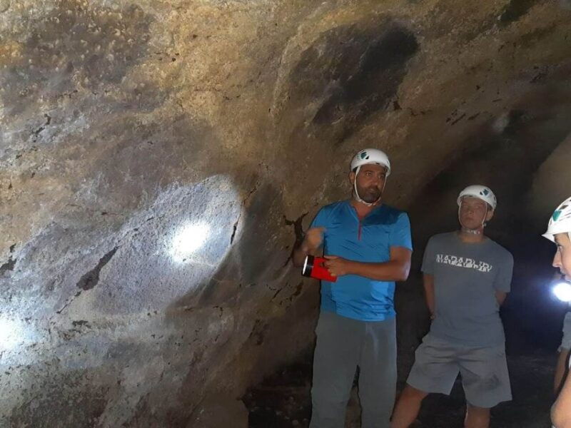 from-catania-guided-hike-on-etna-wines-and-nibbles