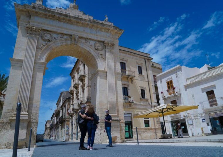 from-catania-neapolis-of-syracuse-ortygia-and-noto-tour