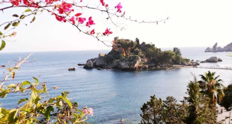 from-catania-white-lotus-tour-taormina-castelmola-naxos