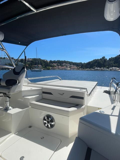 from-cavtat-dubrovnik-blue-green-caves-speedboat-tour