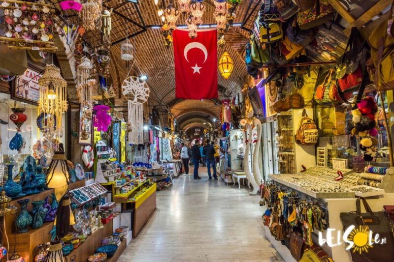 from-cesme-private-izmir-city-agora-tour-with-lunch