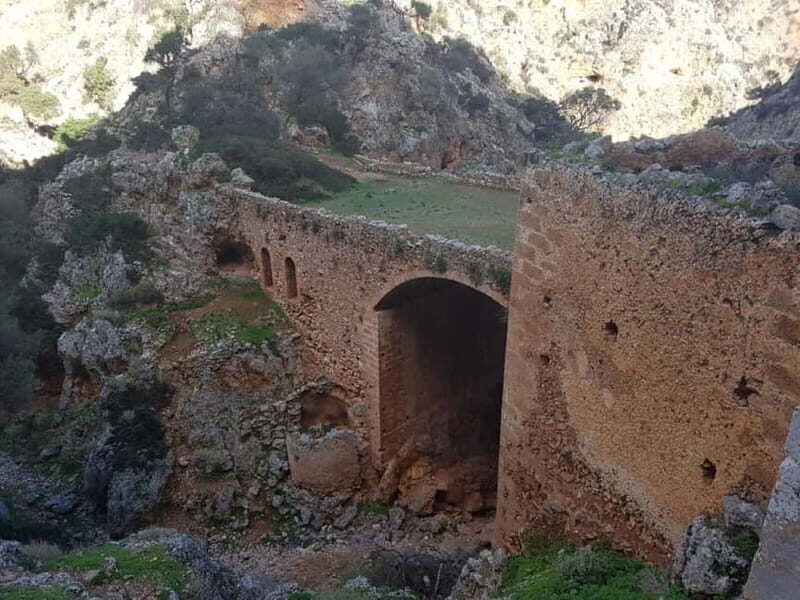 From Chania: Akrotiri Peninsula Monasteries Tour - Practical Tips for Visiting