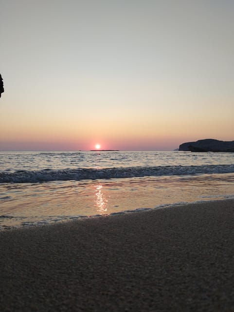 from-chania-falassarna-sunset-and-free-sunbeds