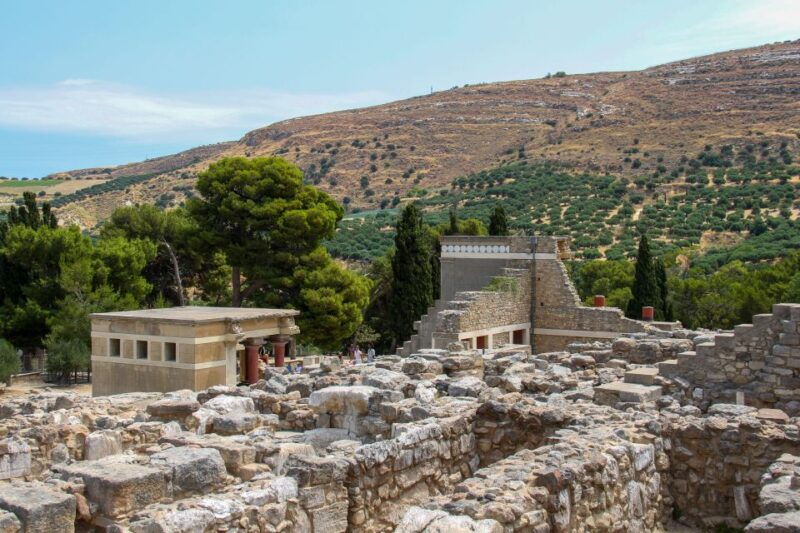 from-chania-knossos-palace-and-heraklion-full-day-tour