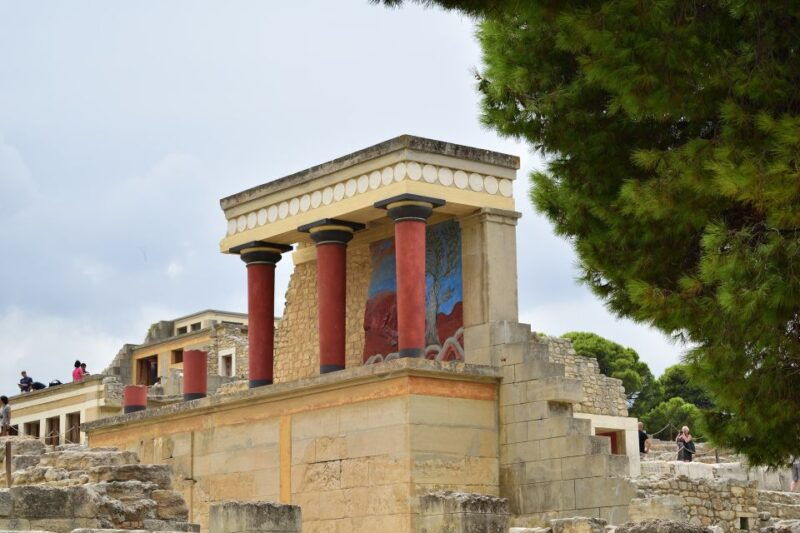 from-chania-knossos-palace-and-heraklion-full-day-tour