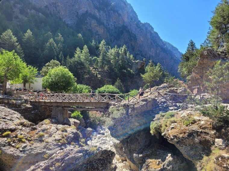 from-chania-samaria-gorge-with-professional-hiking-guide