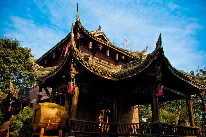 From Chengdu: Giant Pandas And Huanglongxi Ancient Town In One Day - Exploring Chengdu in a Day: Pandas and Huanglongxi