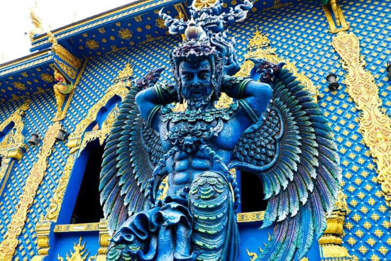from-chiang-mai-chiang-rai-2-temples-and-golden-triangle