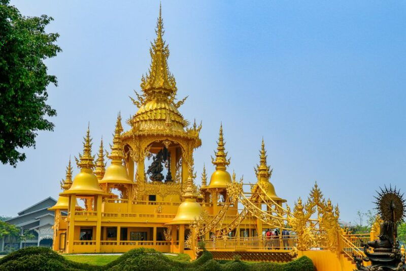 from-chiang-mai-chiang-rai-2-temples-and-golden-triangle