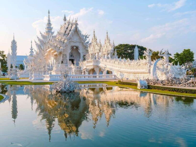 from-chiang-mai-chiang-rai-famous-temples-guided-tour