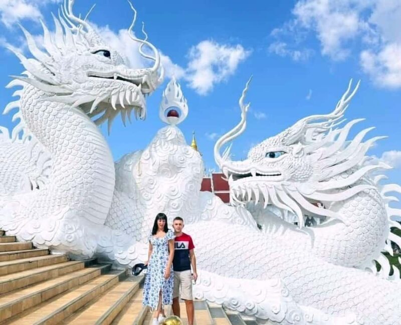From Chiang Mai: Chiang Rai Temples & Lalitta Cafe Tour - Red Temple (Wat Huay Pla Kang): The Buddha’s Giant Frame
