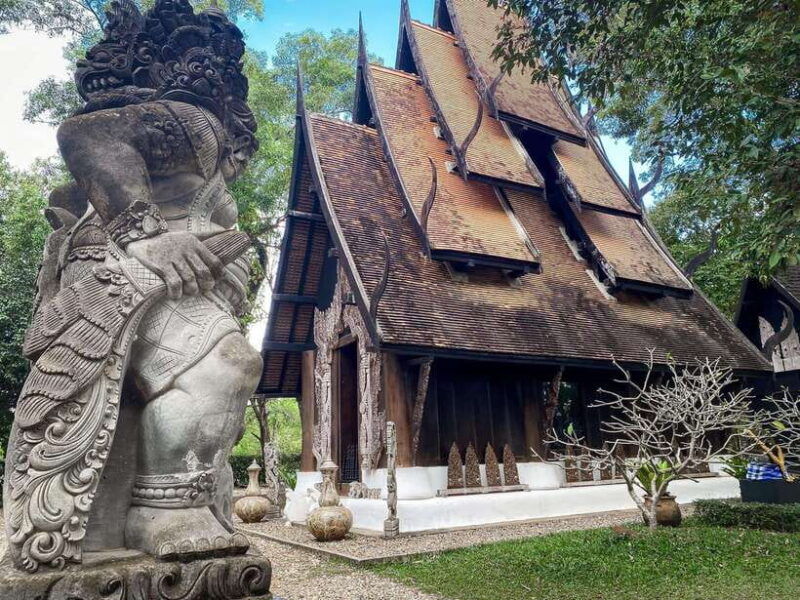 from-chiang-mai-chiang-rai-white-blue-templeblack-house