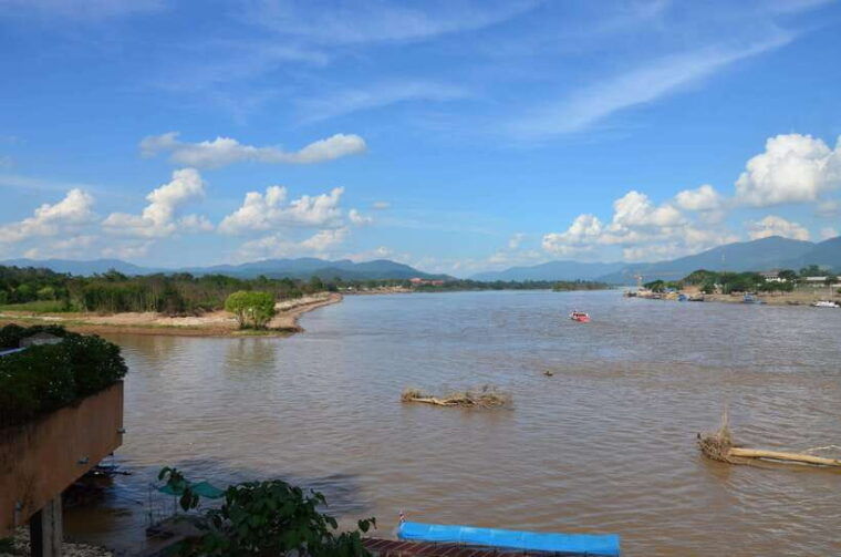 from-chiang-mai-chiang-rais-temples-and-golden-triangle