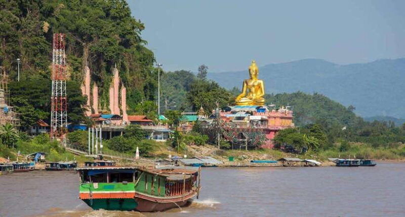 from-chiang-rai-3-temples-golden-triangle-tea-plantation