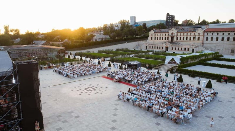From Chisinau:Transnistria and Castle Mimi Winery by car - An In-Depth Look at the Tour