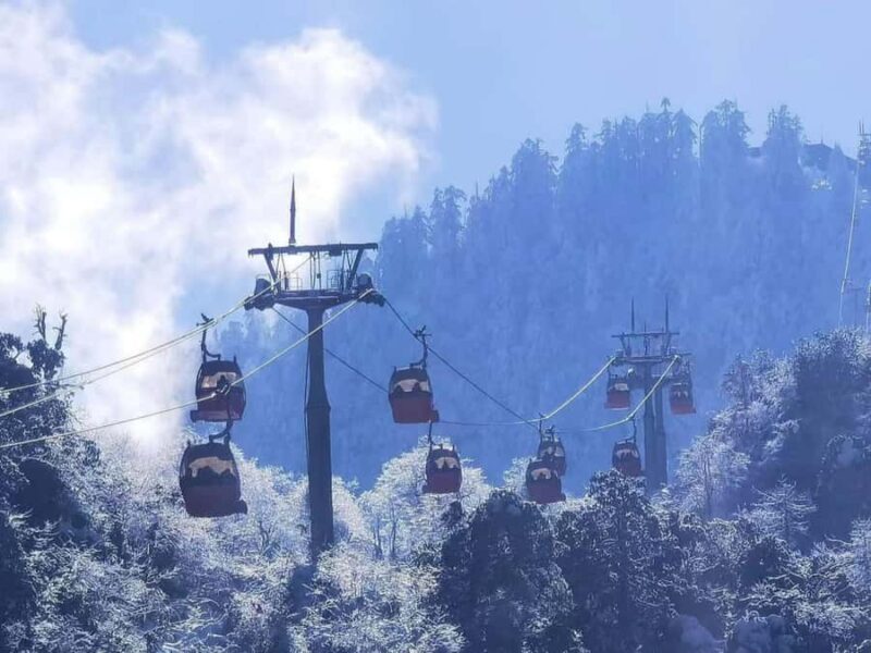 From Chongqing: Wawu Mountain 2-Day Winter Scenic Tour - Accommodation Options and Comfort Levels