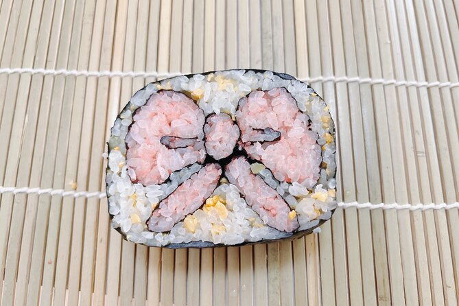 from-classic-roll-to-floral-art-a-unique-sushi-making-experience