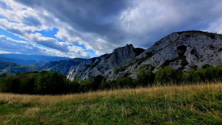 from-cluj-napoca-apuseni-mountains-hiking-guided-day-tour