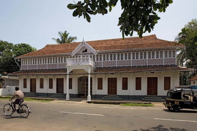 From Cochin: Fort Kochi Day Tour with Dutch Palace - Practical Aspects of the Tour