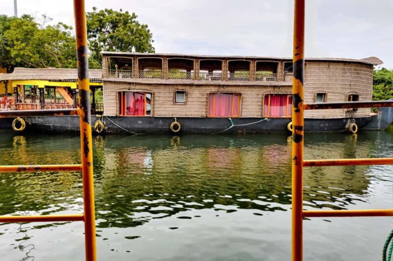 From Cochin: Overnight Houseboat Cruise with Transfers - Who Will Love This Tour?