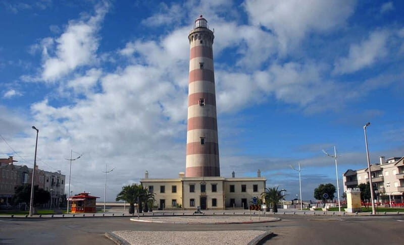 From Coimbra: Tour to Aveiro, Costa Nova beach, and Moliceiro boat ride - Exploring Aveiro on Foot