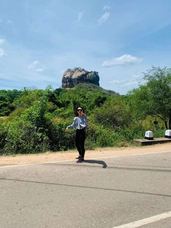 from-colombo-cruise-port-sigiriya-and-dambulla-2-day-tour