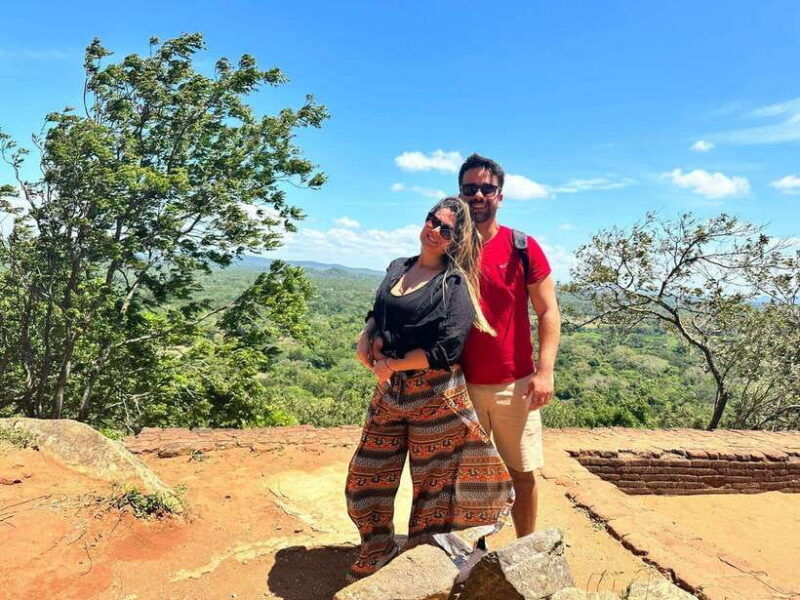 from-colombo-cruise-port-sigiriya-and-dambulla-2-day-tour
