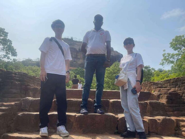 from-colombo-cruise-port-sigiriya-and-dambulla-2-day-tour
