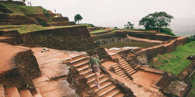 from-colombo-sigiriya-and-dambulla-day-trip-and-safari