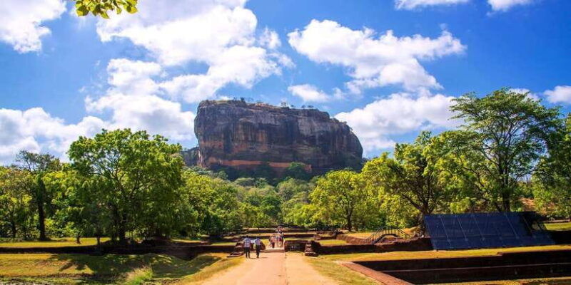 from-colombo-sigiriya-dambulla-minneriya-park-day-trips
