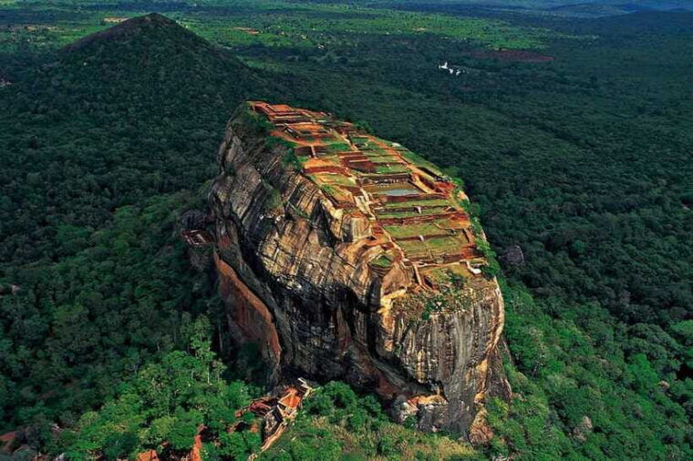 from-colombo-sigiriya-dambulla-safari-day-tour