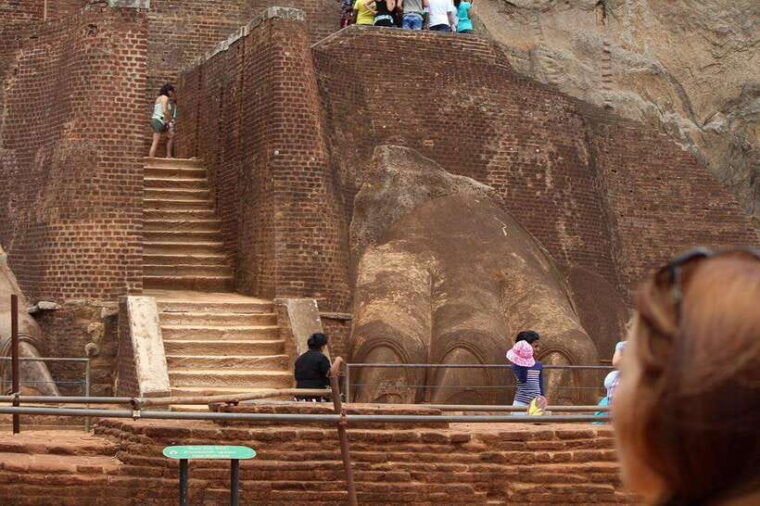 from-colombo-sigiriya-rock-fortress-and-dambulla-day-tour