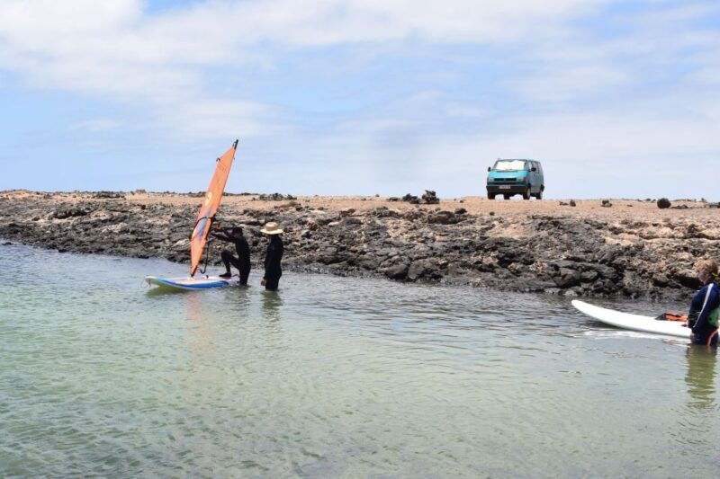 from-corralejo-small-group-windsurfing-class-in-el-cotillo