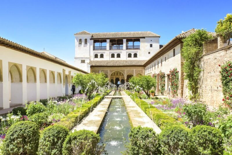 from-costa-del-sol-granada-alhambra-nasrid-palaces-tour