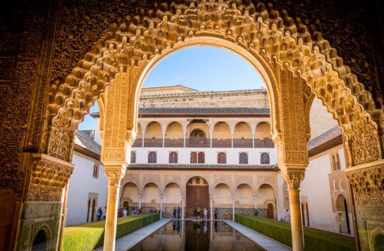 from-costa-del-sol-granada-alhambra-nasrid-palaces-tour