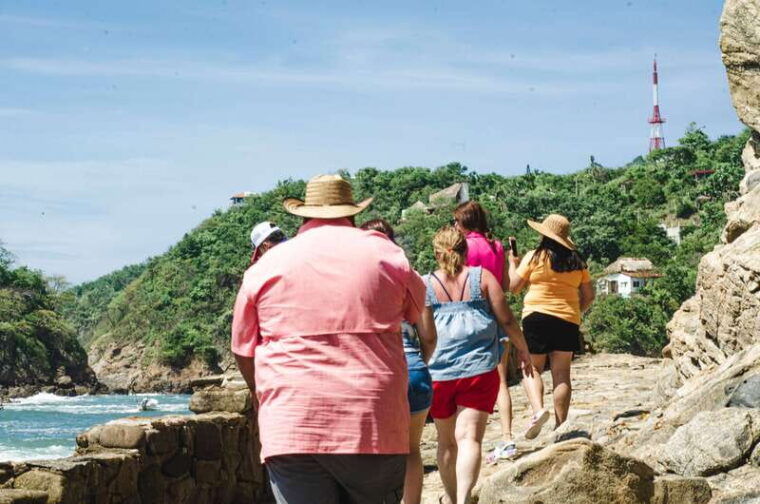 from-crucecita-ventanilla-zipolite-and-puerto-angel-tour