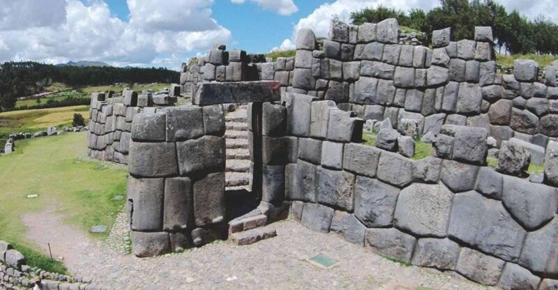 from-cusco-half-day-tour-sacsayhuaman-tambomachay-qenqo