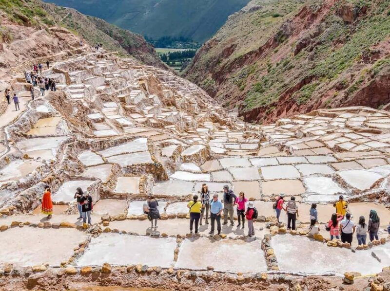 from-cusco-maras-salt-mines-and-moray-ruins-guided-tour