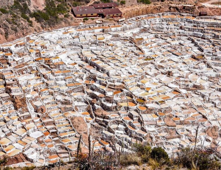 from-cusco-moray-maras-salt-mines-chinchero-weavers-tour