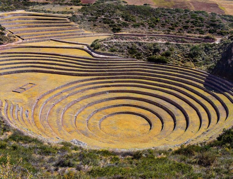 from-cusco-moray-maras-salt-mines-chinchero-weavers-tour