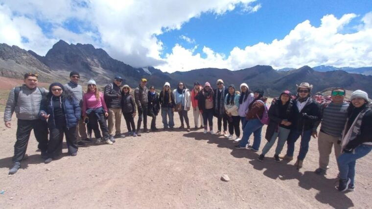 from-cusco-rainbow-mountain-vinicunca-red-valley-tour