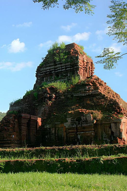 from-da-nang-half-day-my-son-sanctuary-explore-2