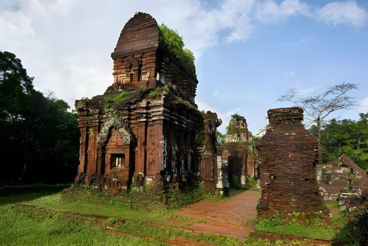 from-da-nang-half-day-my-son-sanctuary-explore-2